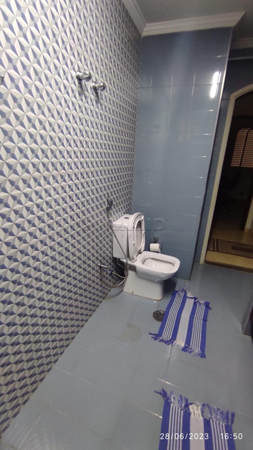 Alugar Apartamento / Padr&atilde;o em Ribeir&atilde;o Preto R$ 700,00 - Foto 11