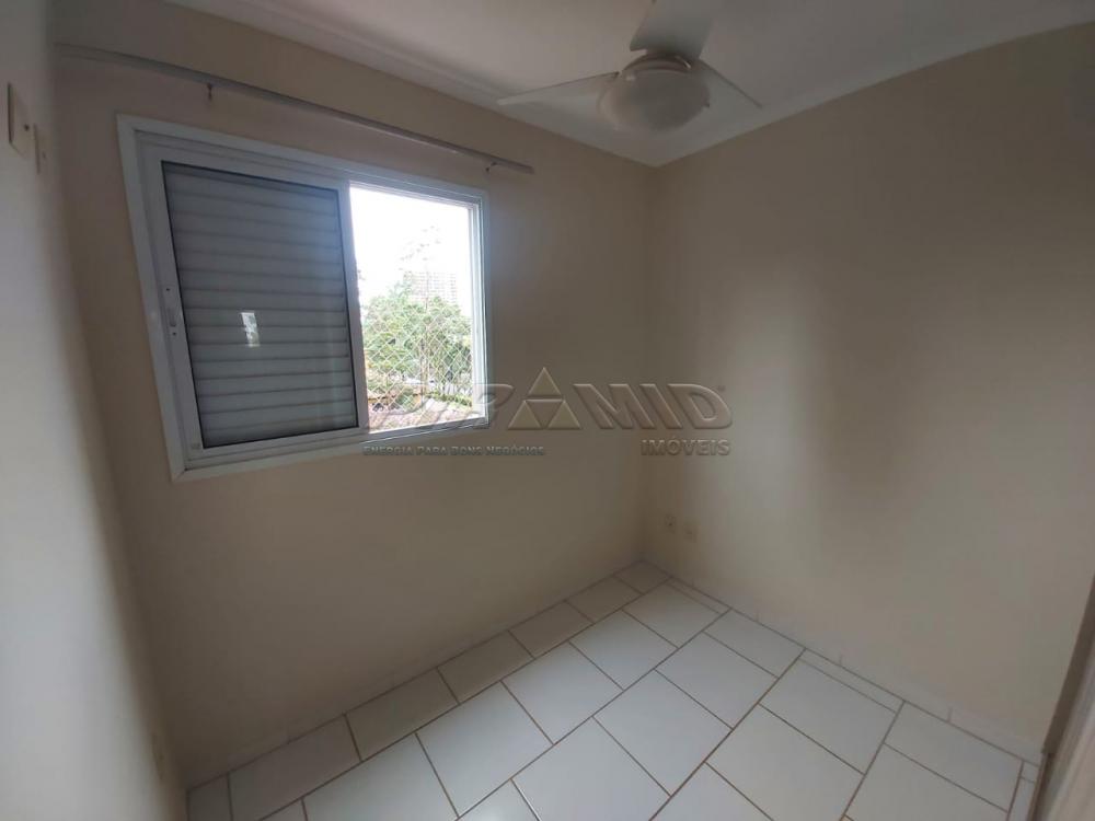 Alugar Apartamento / Padr&atilde;o em Ribeir&atilde;o Preto R$ 1.350,00 - Foto 4