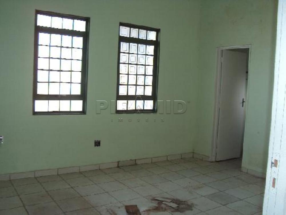 Alugar Casa / Padr&atilde;o em Ribeir&atilde;o Preto R$ 1.200,00 - Foto 1