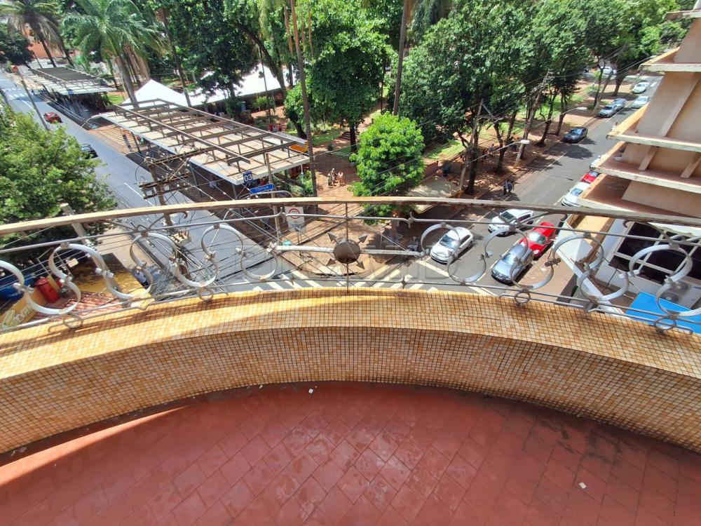 Alugar Apartamento / Padr&atilde;o em Ribeir&atilde;o Preto R$ 1.600,00 - Foto 10