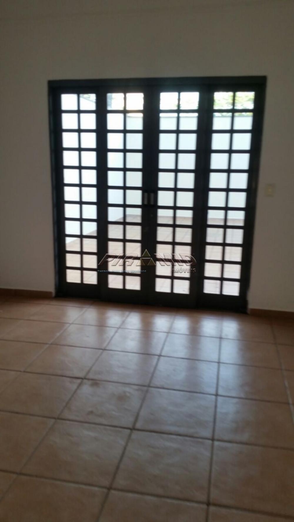 Alugar Casa / Padr&atilde;o em Ribeir&atilde;o Preto R$ 4.000,00 - Foto 1