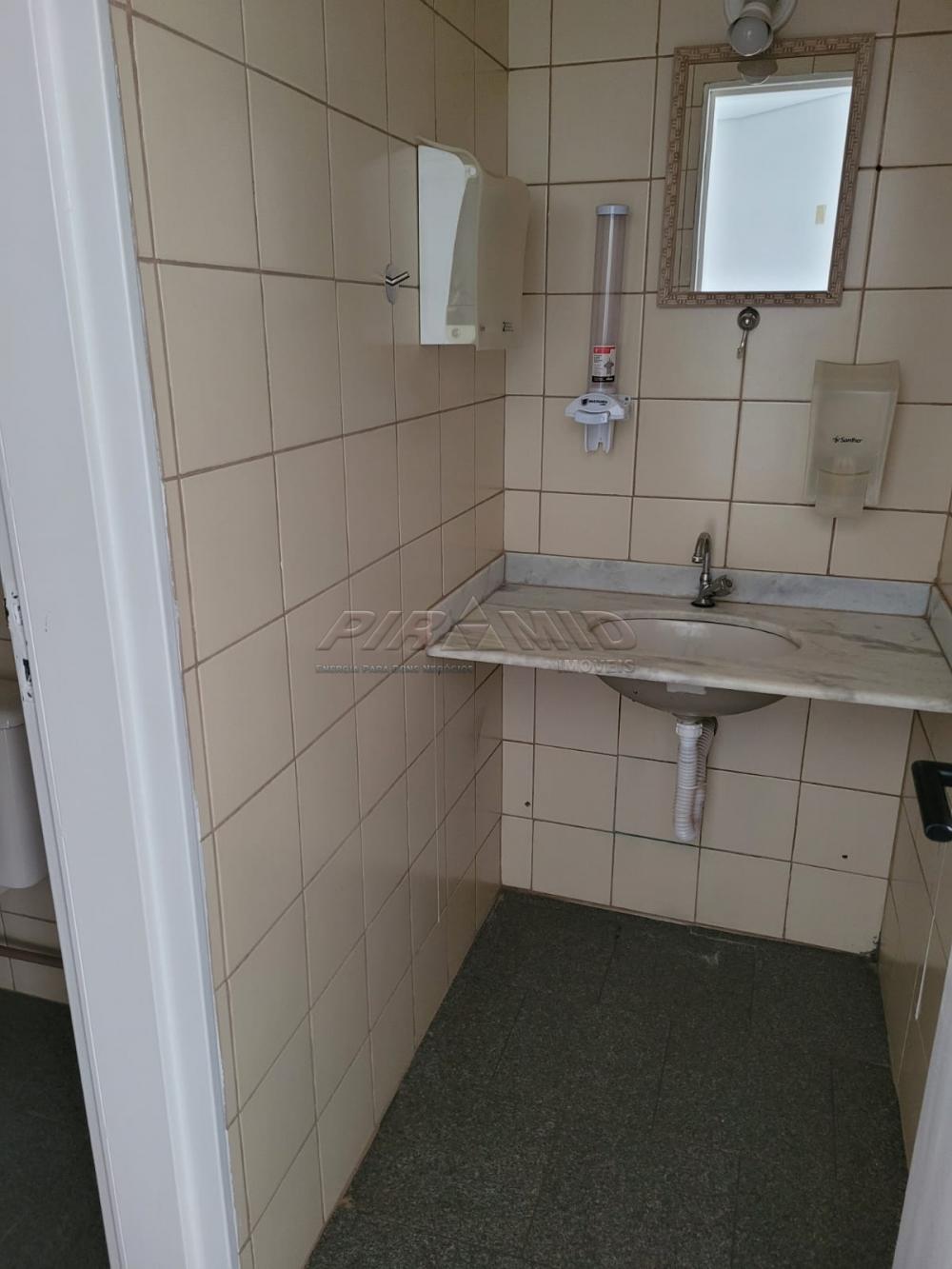 Alugar Comercial / Sala em Ribeir&atilde;o Preto R$ 1.000,00 - Foto 5