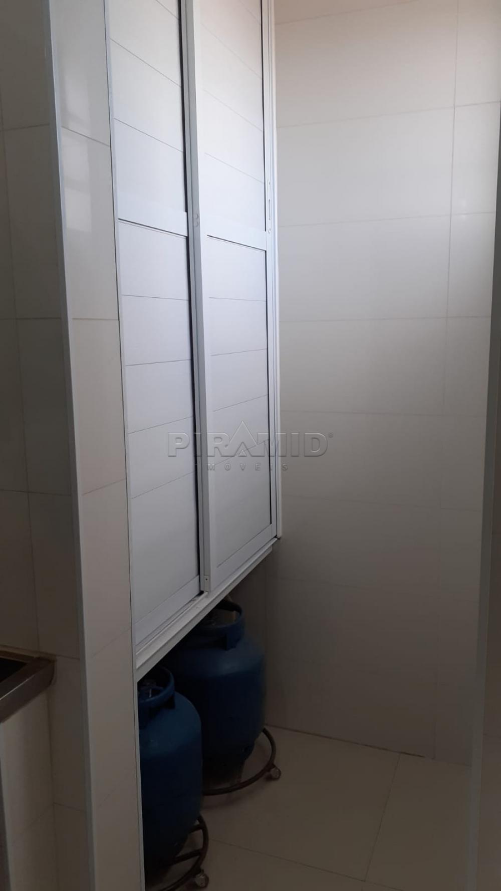 Alugar Apartamento / Padr&atilde;o em Ribeir&atilde;o Preto R$ 1.100,00 - Foto 28