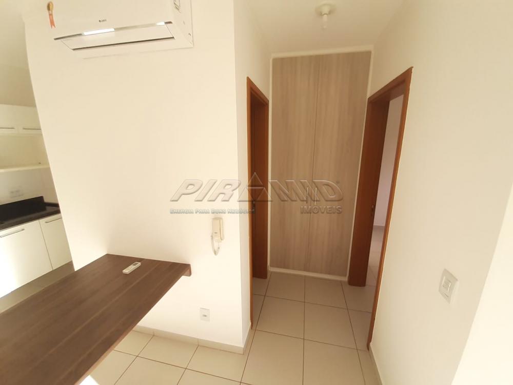 Alugar Apartamento / Padr&atilde;o em Ribeir&atilde;o Preto R$ 1.750,00 - Foto 3
