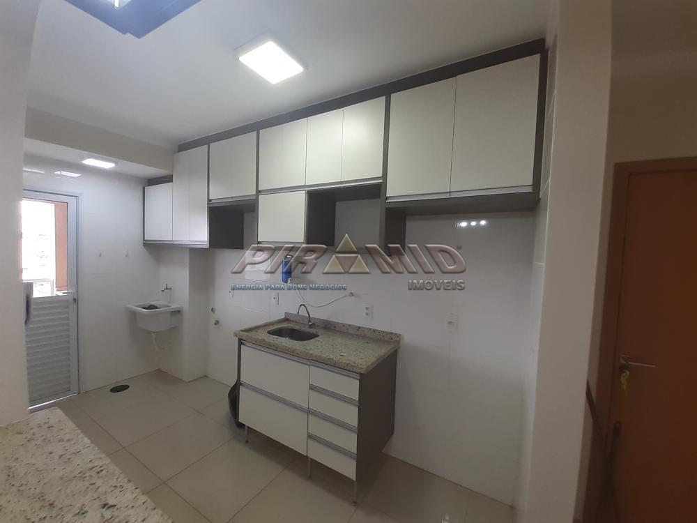 Alugar Apartamento / Padr&atilde;o em Ribeir&atilde;o Preto R$ 1.800,00 - Foto 13