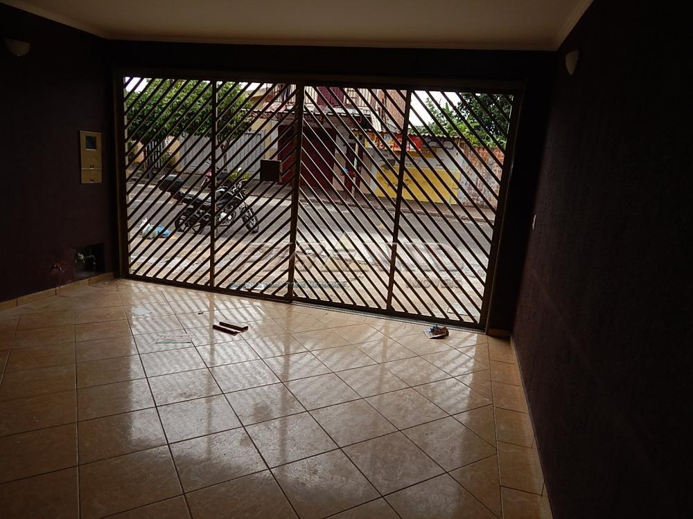 Alugar Casa / Padr&atilde;o em Ribeir&atilde;o Preto R$ 1.650,00 - Foto 1