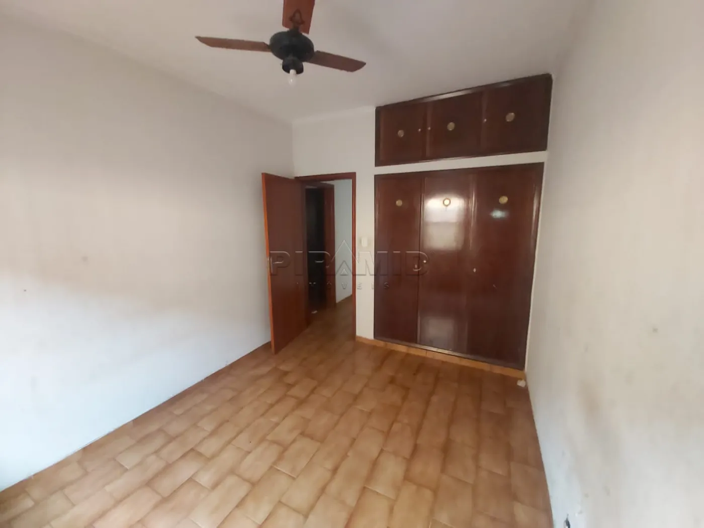 Alugar Casa / Padr&atilde;o em Ribeir&atilde;o Preto R$ 2.200,00 - Foto 8
