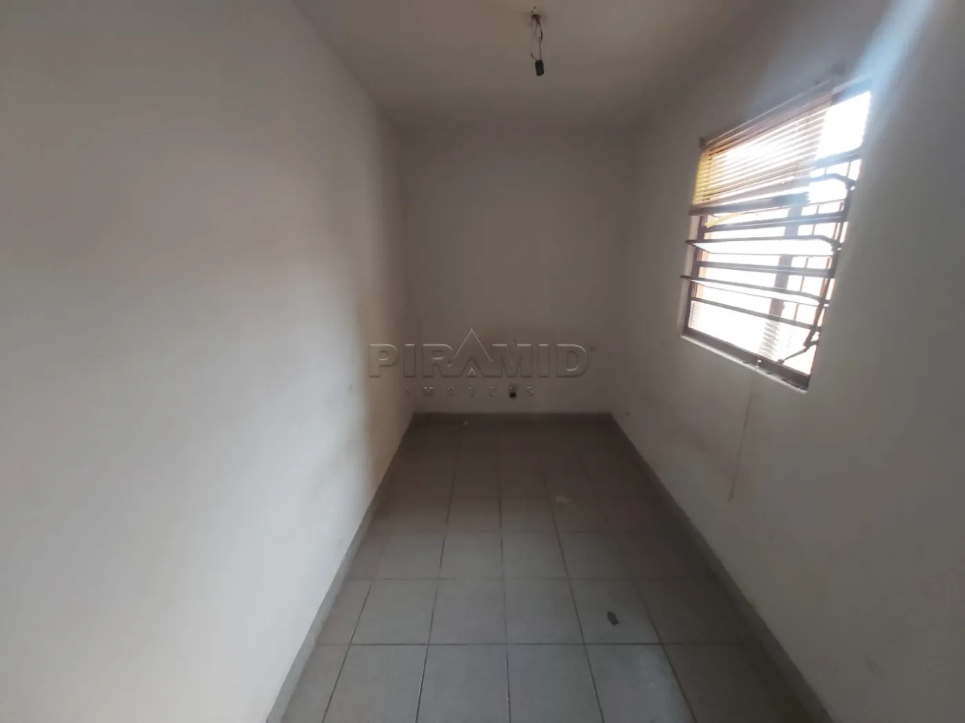 Alugar Casa / Padr&atilde;o em Ribeir&atilde;o Preto R$ 2.200,00 - Foto 18
