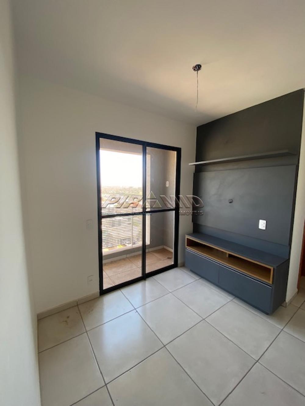 Alugar Apartamento / Padr&atilde;o em Ribeir&atilde;o Preto R$ 1.500,00 - Foto 2