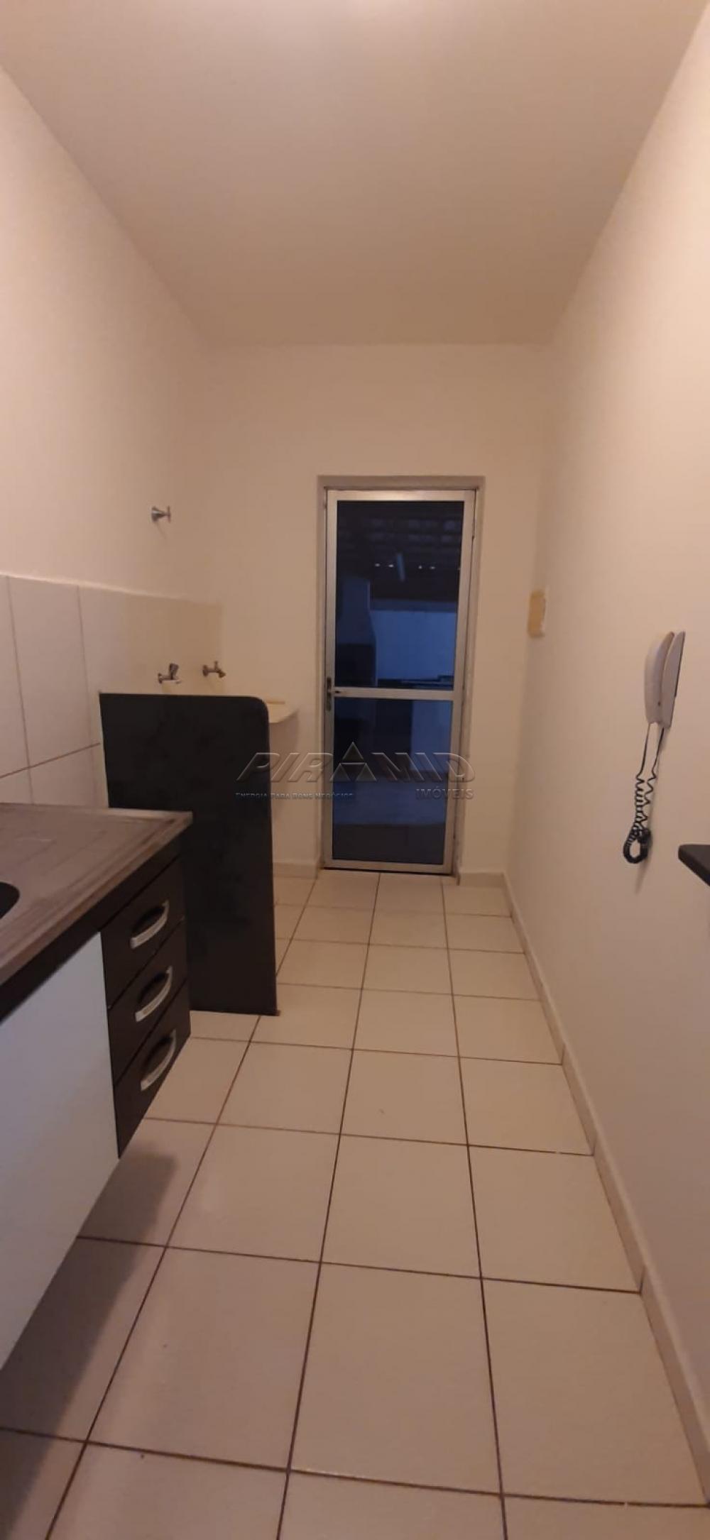 Alugar Apartamento / Padr&atilde;o em Ribeir&atilde;o Preto R$ 1.100,00 - Foto 4