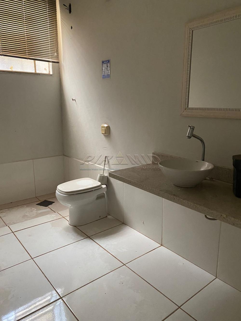 Alugar Comercial / Sala em Ribeir&atilde;o Preto R$ 2.050,00 - Foto 2
