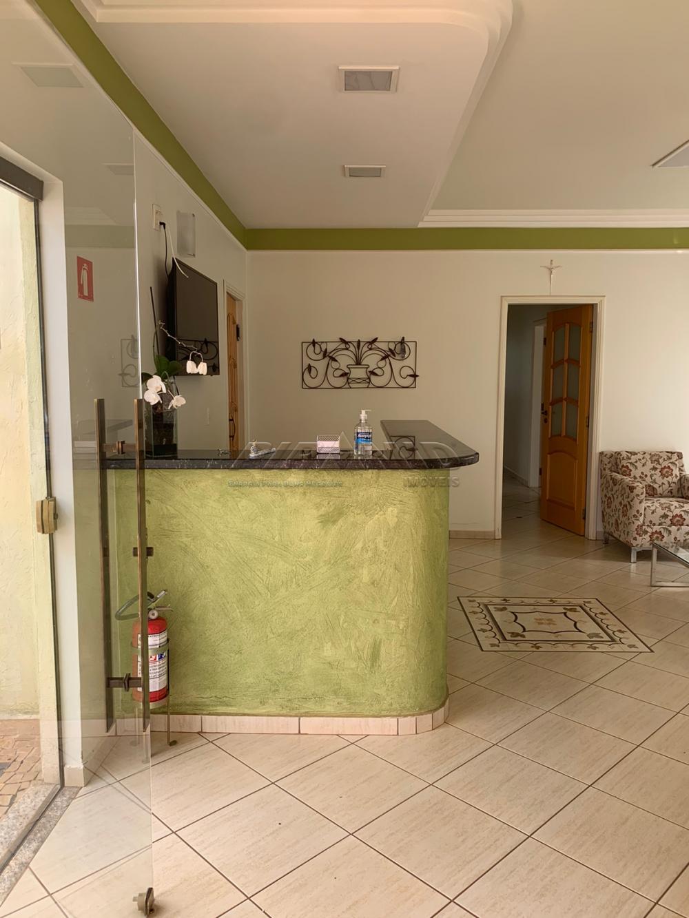 Alugar Casa / Padr&atilde;o em Ribeir&atilde;o Preto R$ 9.000,00 - Foto 3