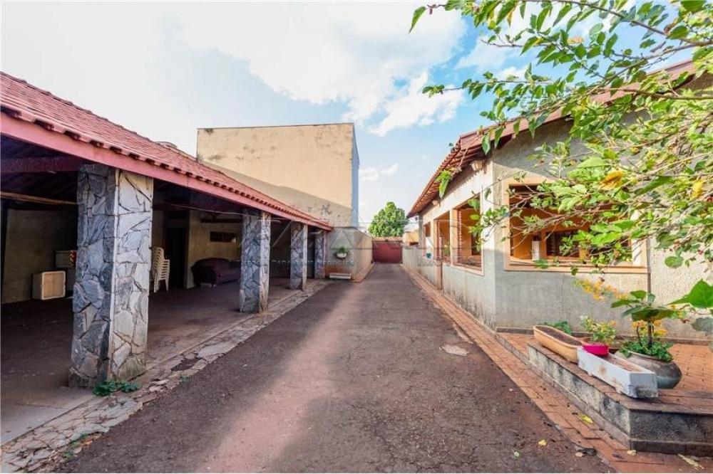 Alugar Casa / Padr&atilde;o em Ribeir&atilde;o Preto R$ 6.000,00 - Foto 34