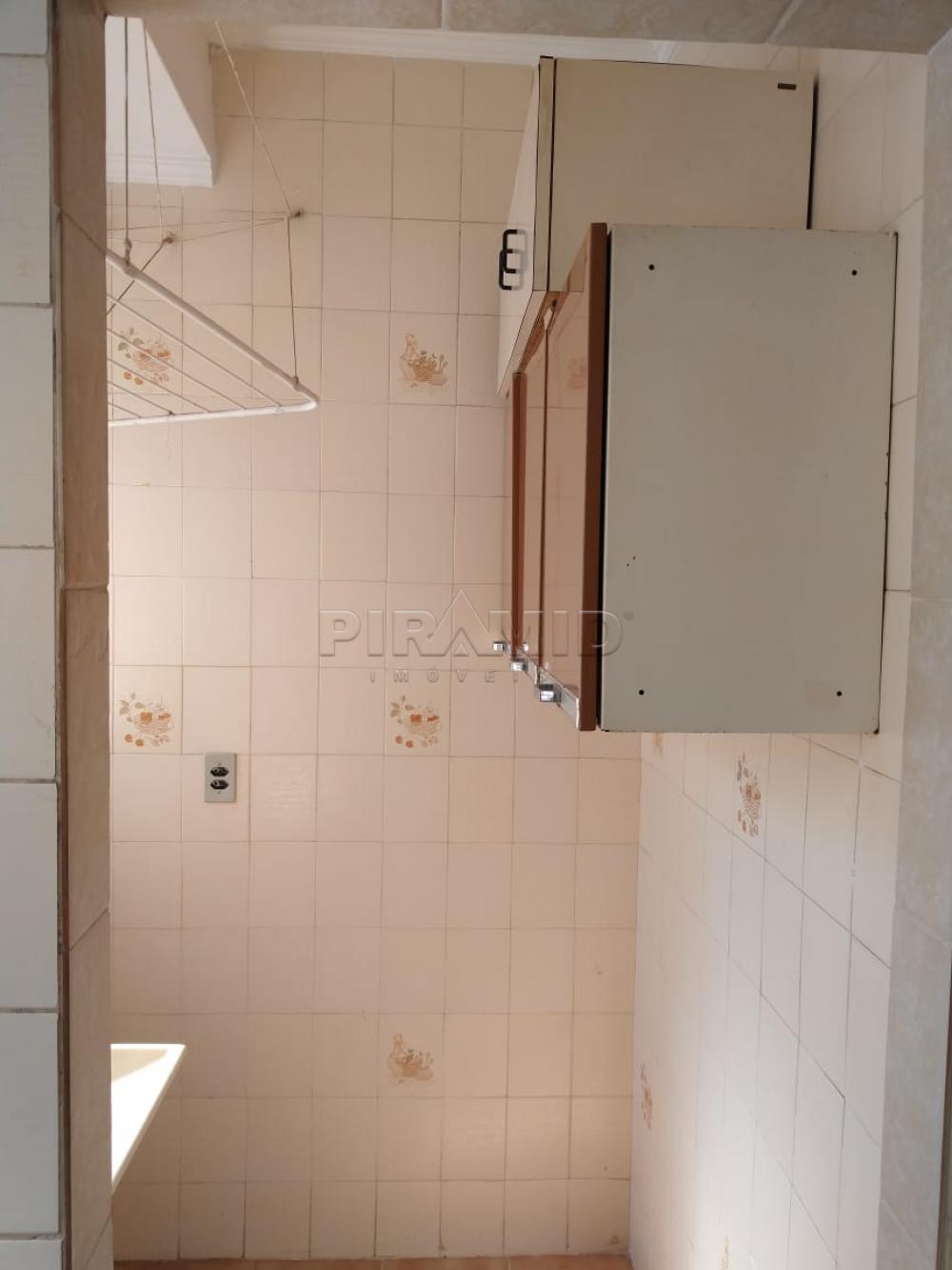 Alugar Apartamento / Padr&atilde;o em Ribeir&atilde;o Preto R$ 1.100,00 - Foto 13