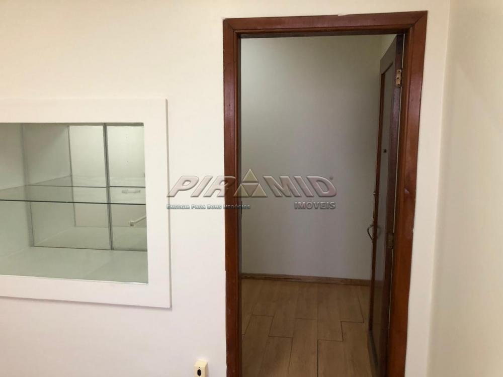 Alugar Casa / Padr&atilde;o em Ribeir&atilde;o Preto R$ 1.800,00 - Foto 4