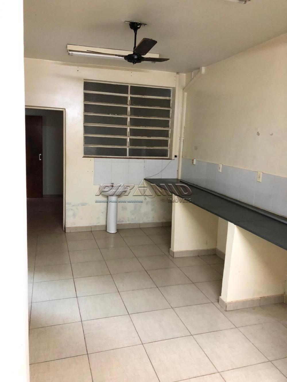 Alugar Casa / Padr&atilde;o em Ribeir&atilde;o Preto R$ 1.800,00 - Foto 5