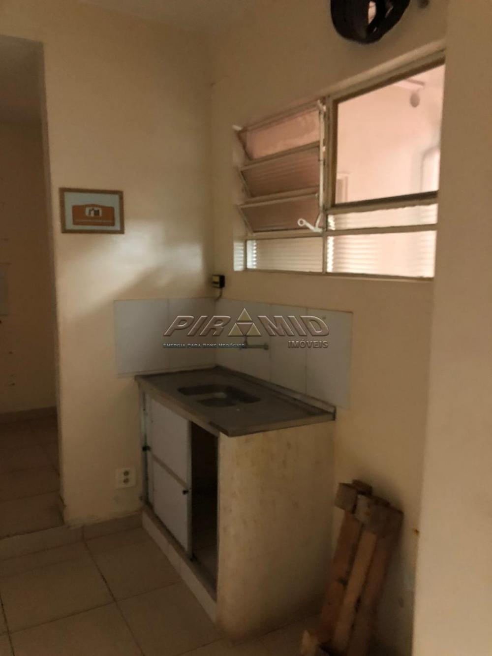 Alugar Casa / Padr&atilde;o em Ribeir&atilde;o Preto R$ 1.800,00 - Foto 18