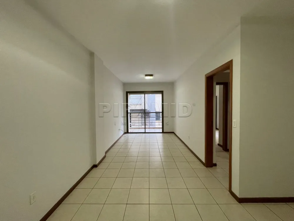 Alugar Apartamento / Padr&atilde;o em Ribeir&atilde;o Preto R$ 1.800,00 - Foto 3