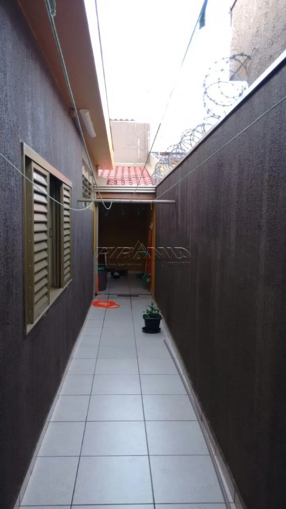 Alugar Casa / Padr&atilde;o em Ribeir&atilde;o Preto R$ 450,00 - Foto 18