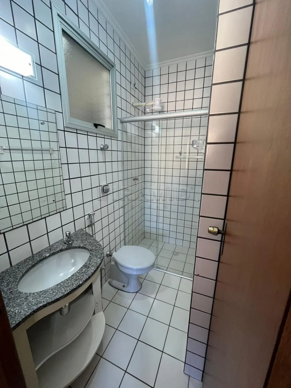 Alugar Apartamento / Padr&atilde;o em Ribeir&atilde;o Preto R$ 875,00 - Foto 8