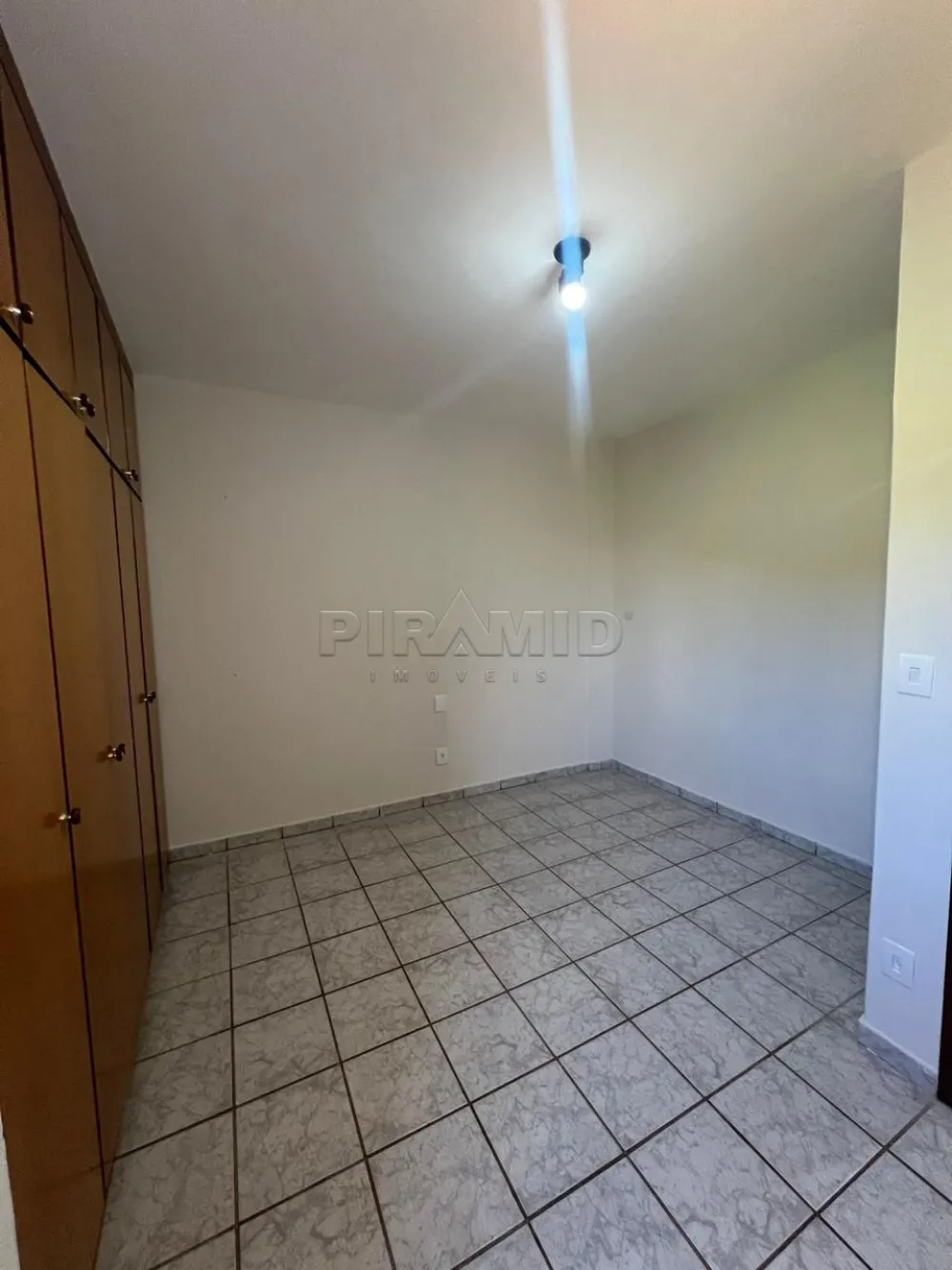 Alugar Apartamento / Padr&atilde;o em Ribeir&atilde;o Preto R$ 850,00 - Foto 11