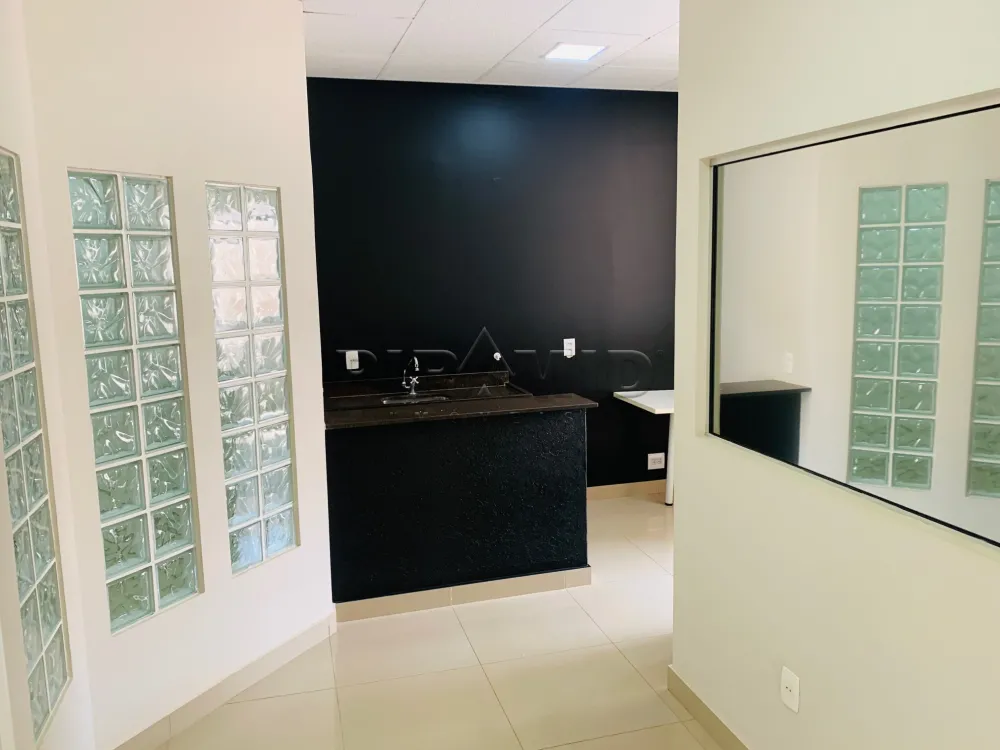 Alugar Comercial / Sala em Ribeir&atilde;o Preto R$ 4.500,00 - Foto 3