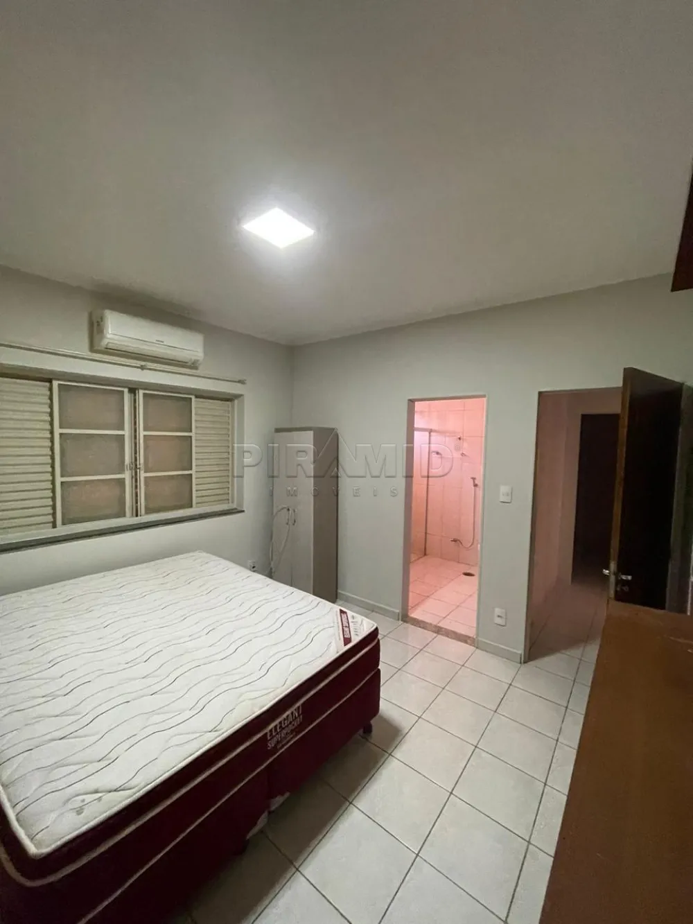 Alugar Apartamento / Padr&atilde;o em Ribeir&atilde;o Preto R$ 1.700,00 - Foto 4