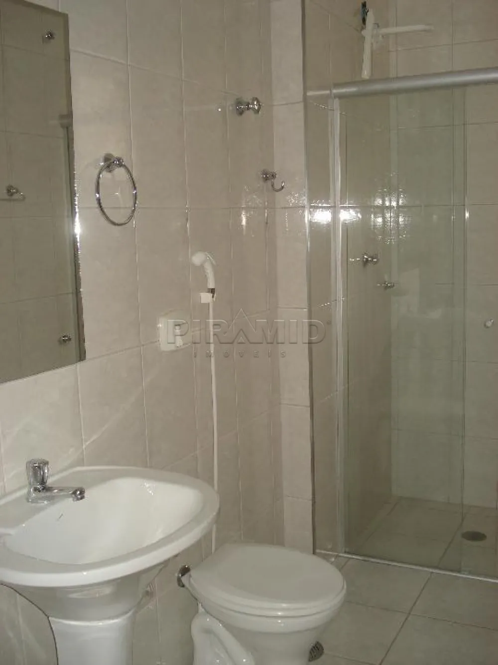 Alugar Apartamento / Padr&atilde;o em Ribeir&atilde;o Preto R$ 1.700,00 - Foto 9