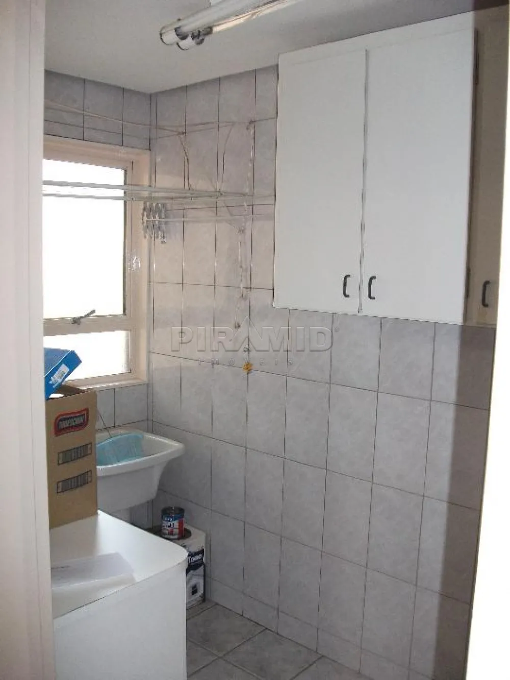 Alugar Apartamento / Padr&atilde;o em Ribeir&atilde;o Preto R$ 1.300,00 - Foto 3