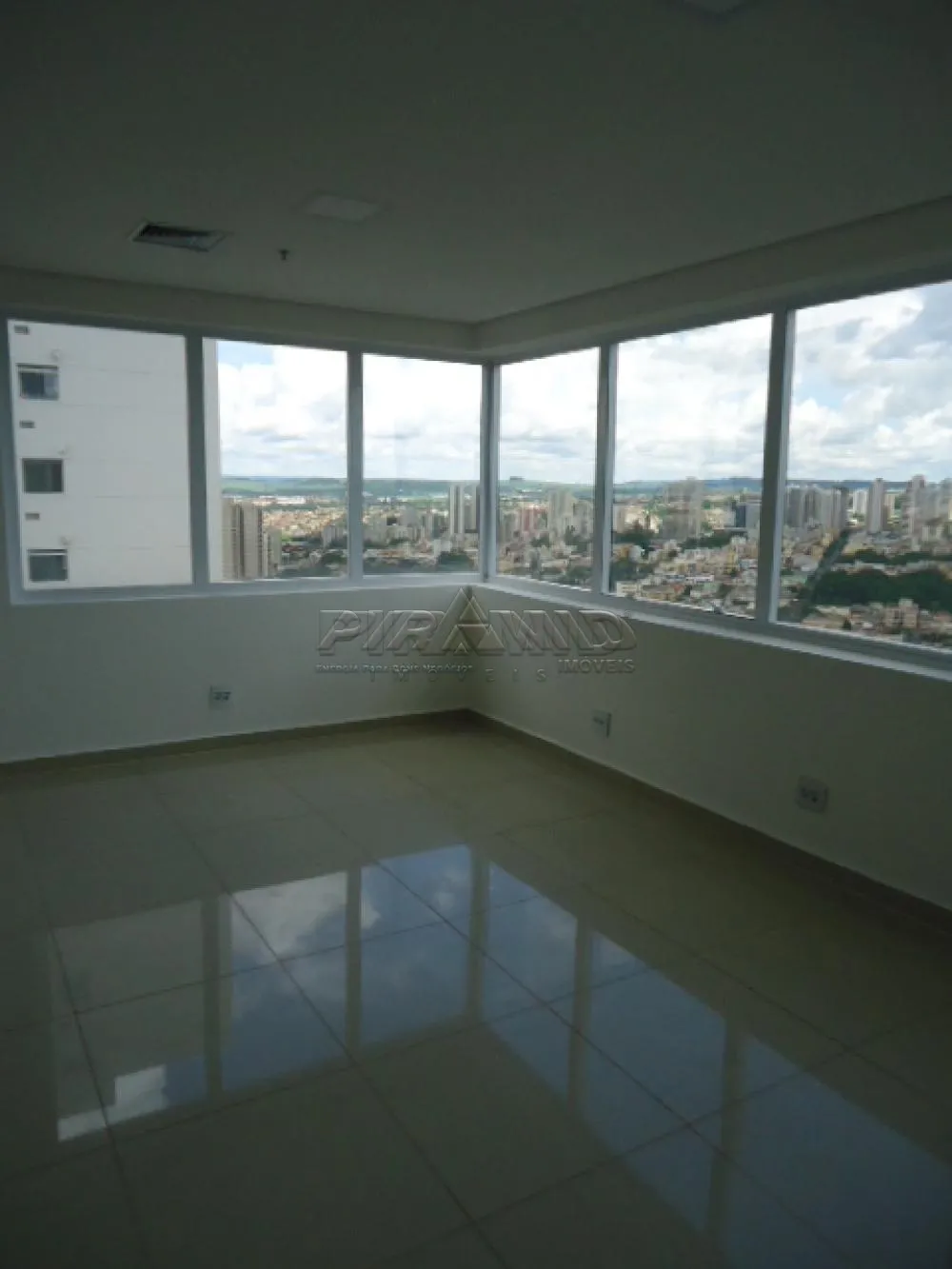 Alugar Comercial / Sala em Ribeir&atilde;o Preto R$ 950,00 - Foto 4
