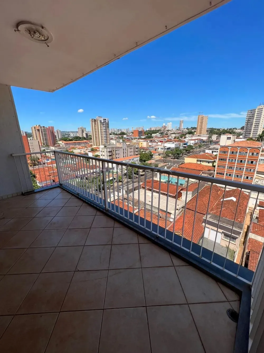 Alugar Apartamento / Padr&atilde;o em Ribeir&atilde;o Preto R$ 1.700,00 - Foto 5