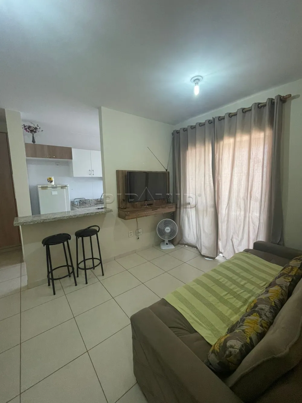 Alugar Apartamento / Padr&atilde;o em Ribeir&atilde;o Preto R$ 1.800,00 - Foto 3