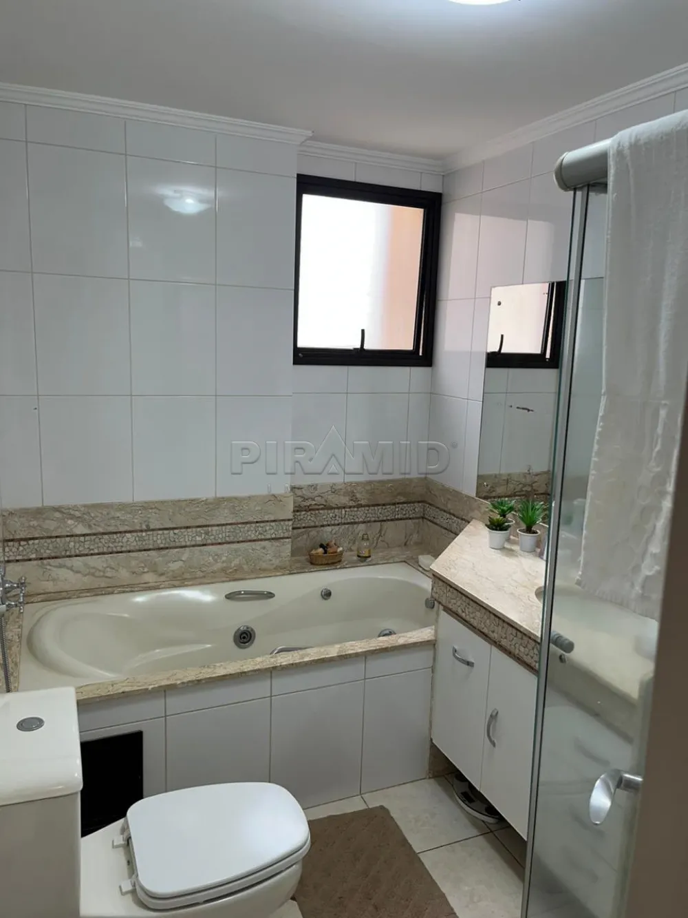 Alugar Apartamento / Padr&atilde;o em Ribeir&atilde;o Preto R$ 3.000,00 - Foto 17