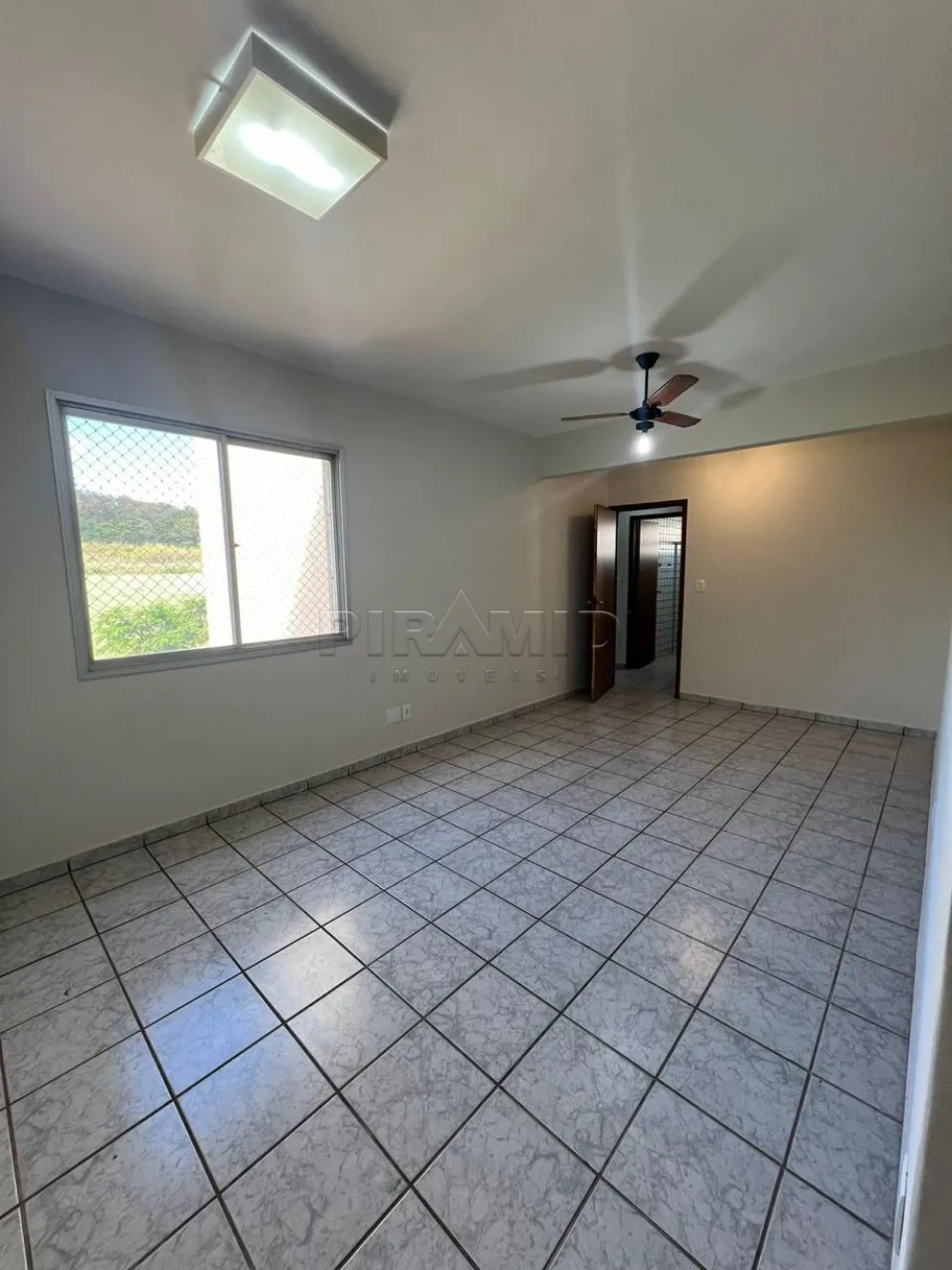 Alugar Apartamento / Padr&atilde;o em Ribeir&atilde;o Preto R$ 900,00 - Foto 1