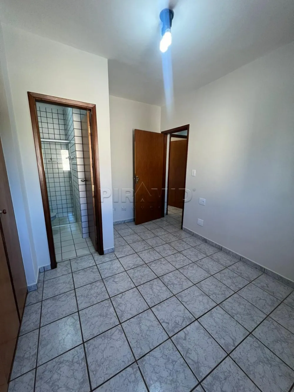 Alugar Apartamento / Padr&atilde;o em Ribeir&atilde;o Preto R$ 900,00 - Foto 5