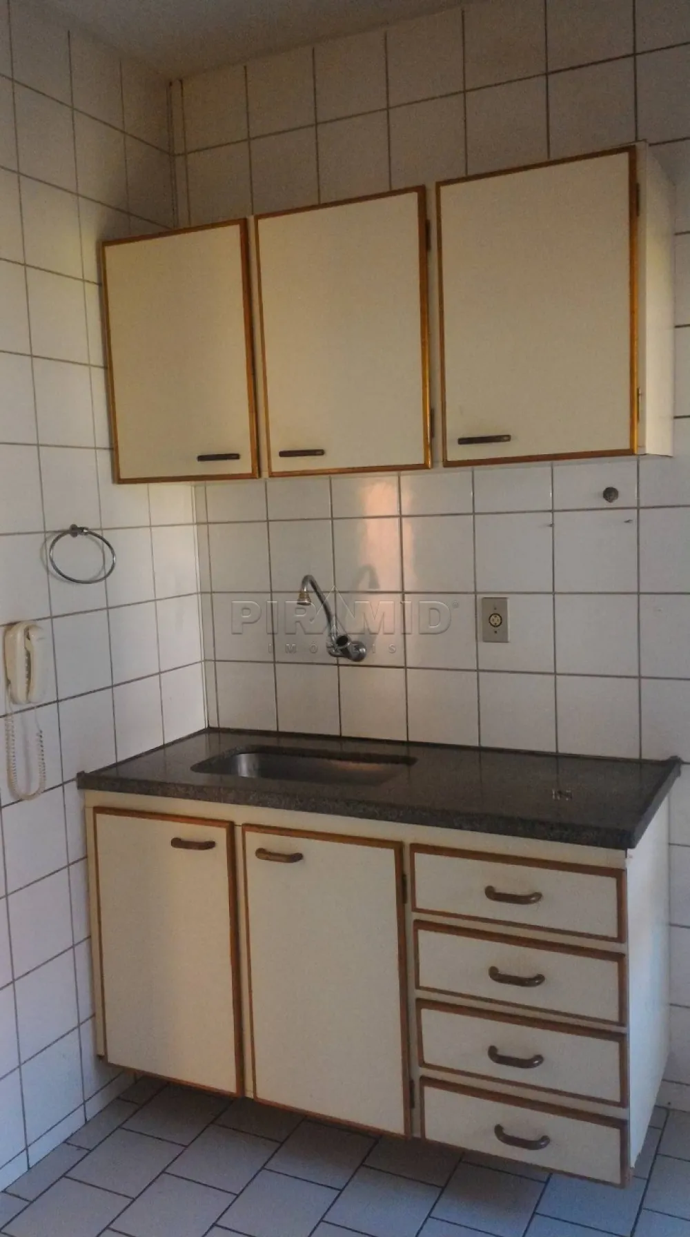 Alugar Apartamento / Padr&atilde;o em Ribeir&atilde;o Preto R$ 750,00 - Foto 10