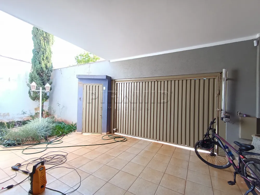 Alugar Casa / Padr&atilde;o em Ribeir&atilde;o Preto R$ 3.000,00 - Foto 1