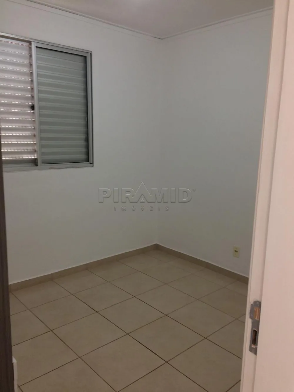 Alugar Apartamento / Padr&atilde;o em Ribeir&atilde;o Preto R$ 1.700,00 - Foto 3