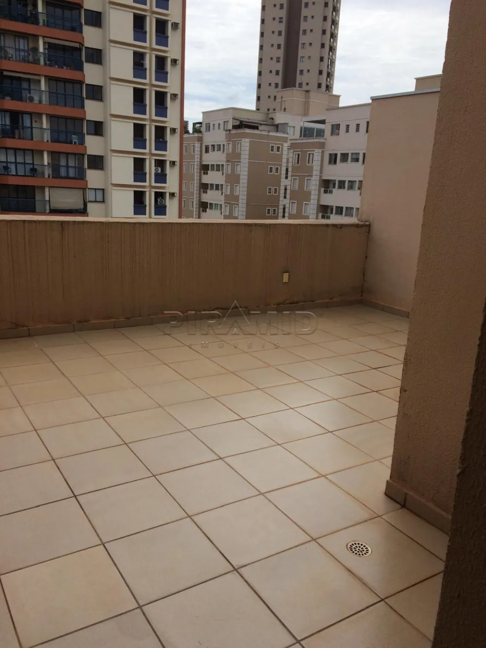 Alugar Apartamento / Padr&atilde;o em Ribeir&atilde;o Preto R$ 1.700,00 - Foto 15