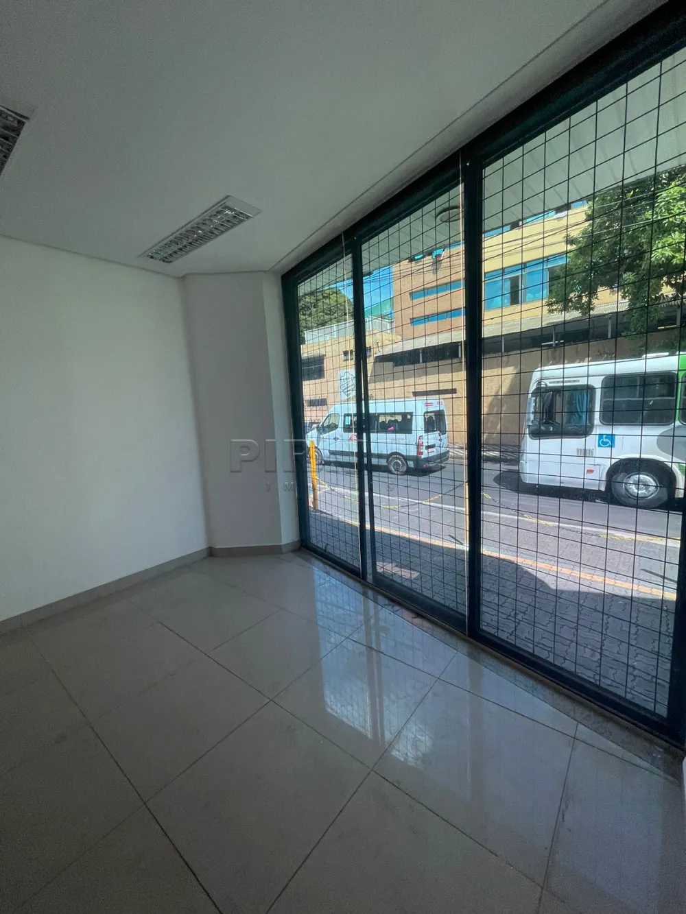 Alugar Comercial / Pr&eacute;dio em Ribeir&atilde;o Preto R$ 7.000,00 - Foto 7