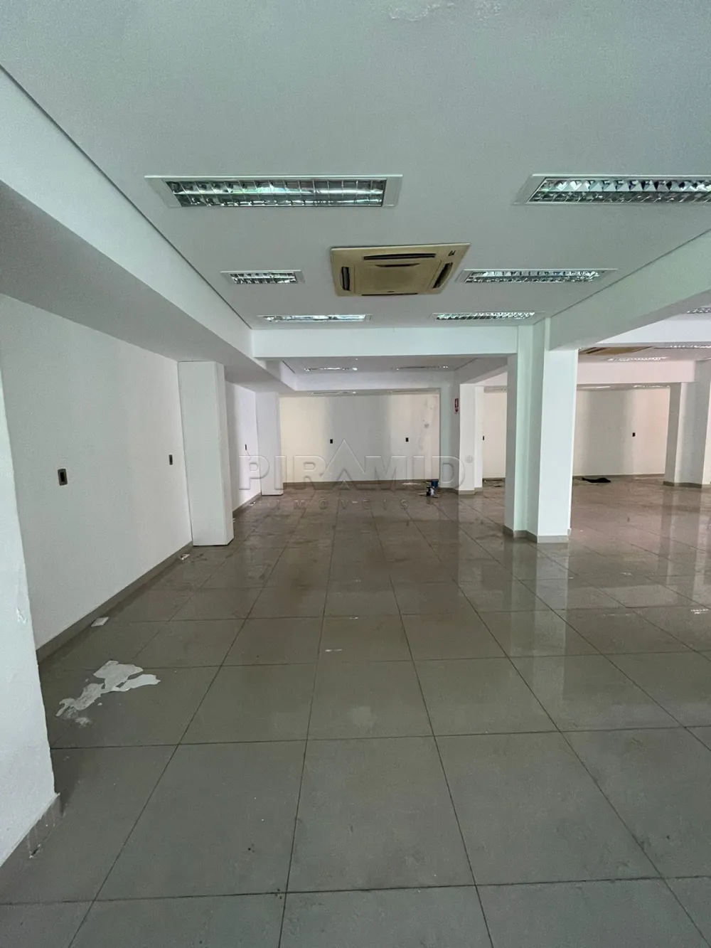 Alugar Comercial / Pr&eacute;dio em Ribeir&atilde;o Preto R$ 7.000,00 - Foto 8