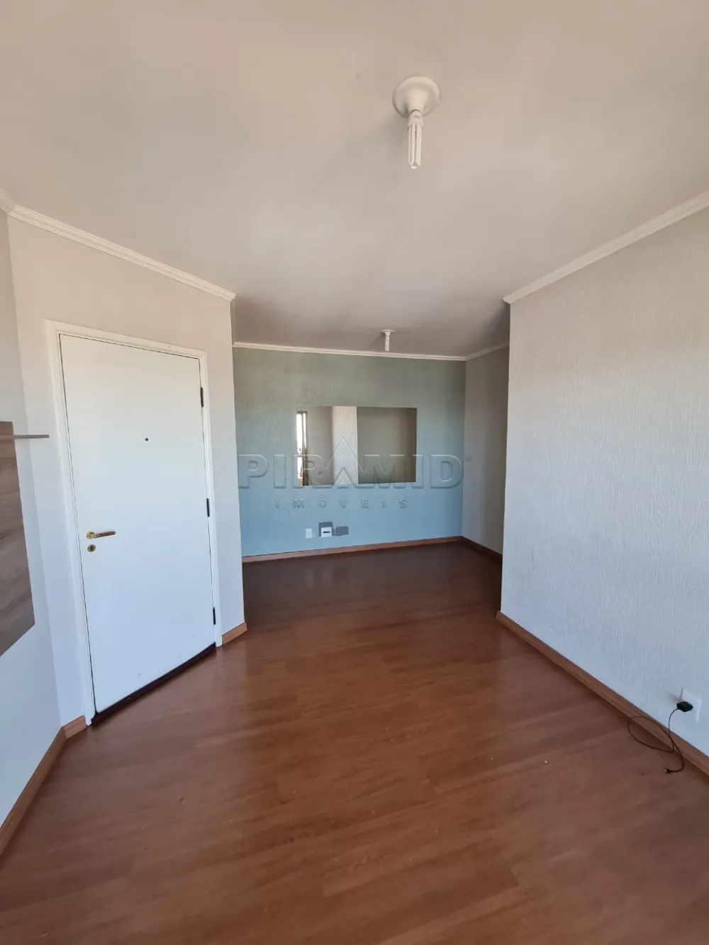 Alugar Apartamento / Padr&atilde;o em Ribeir&atilde;o Preto R$ 1.600,00 - Foto 2