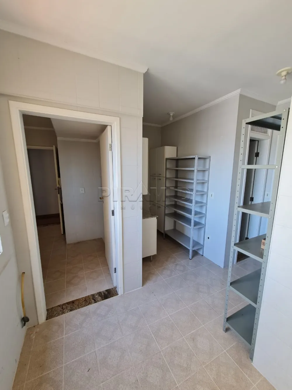 Alugar Apartamento / Padr&atilde;o em Ribeir&atilde;o Preto R$ 1.600,00 - Foto 3
