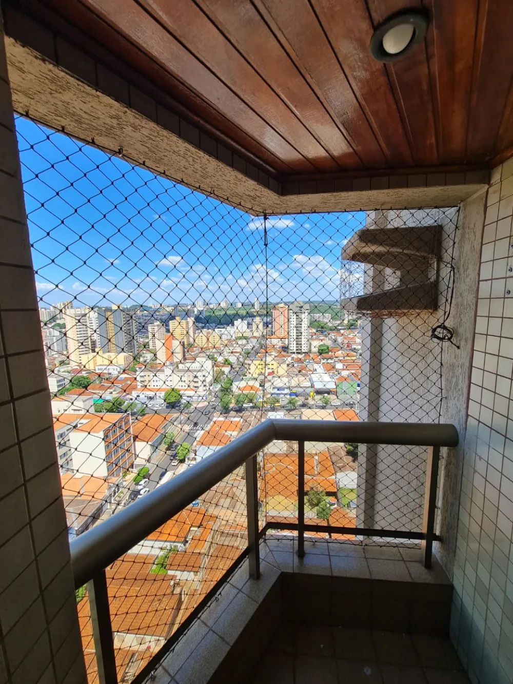 Alugar Apartamento / Padr&atilde;o em Ribeir&atilde;o Preto R$ 1.600,00 - Foto 4