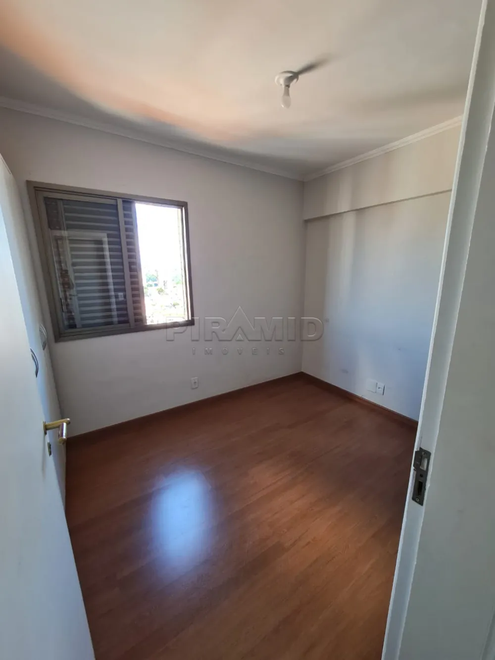 Alugar Apartamento / Padr&atilde;o em Ribeir&atilde;o Preto R$ 1.600,00 - Foto 8
