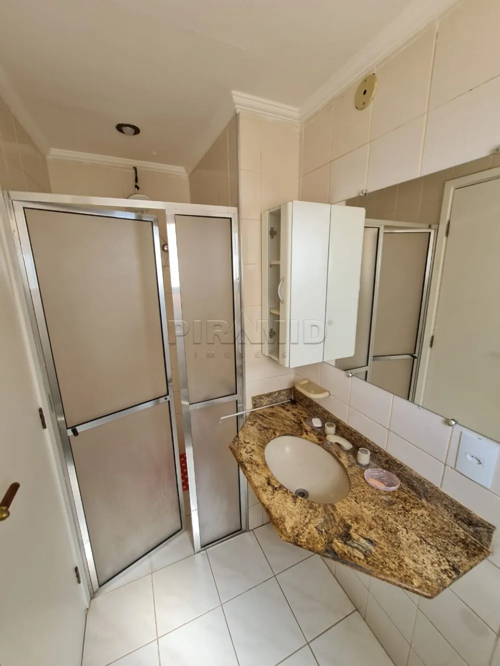 Alugar Apartamento / Padr&atilde;o em Ribeir&atilde;o Preto R$ 1.600,00 - Foto 11