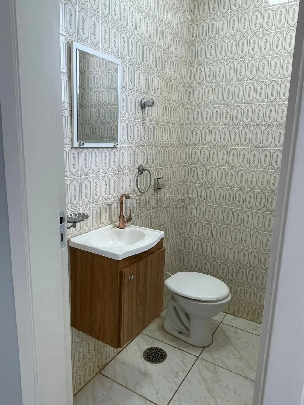 Alugar Apartamento / Padr&atilde;o em Ribeir&atilde;o Preto R$ 1.800,00 - Foto 5