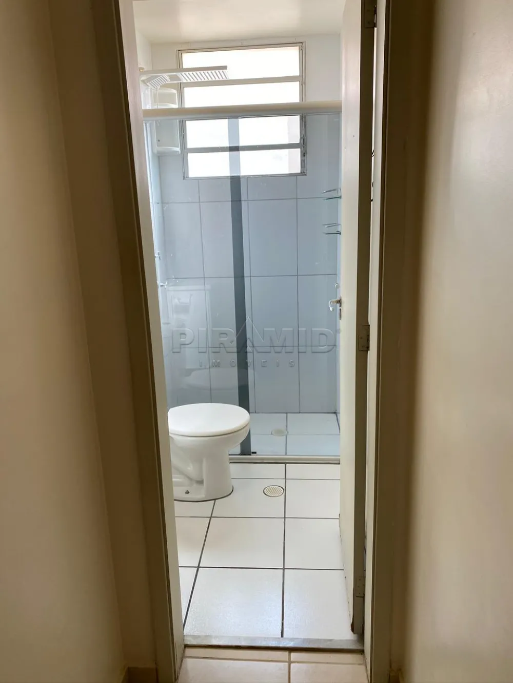 Alugar Apartamento / Padr&atilde;o em Ribeir&atilde;o Preto R$ 1.100,00 - Foto 7
