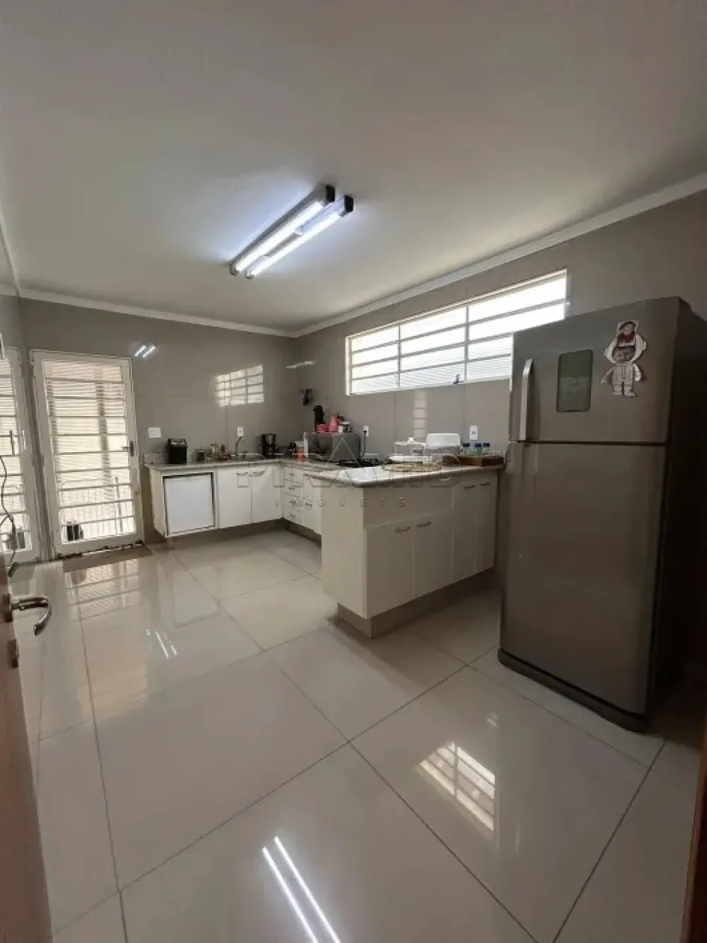 Alugar Casa / Padr&atilde;o em Ribeir&atilde;o Preto R$ 1.600,00 - Foto 18
