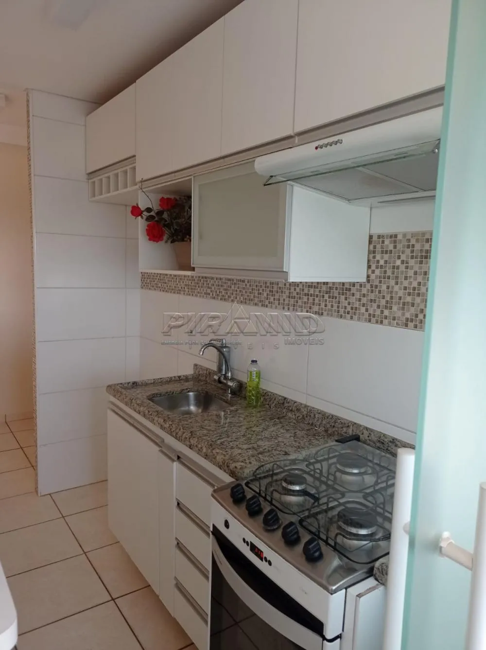 Alugar Apartamento / Padr&atilde;o em Ribeir&atilde;o Preto R$ 1.200,00 - Foto 15